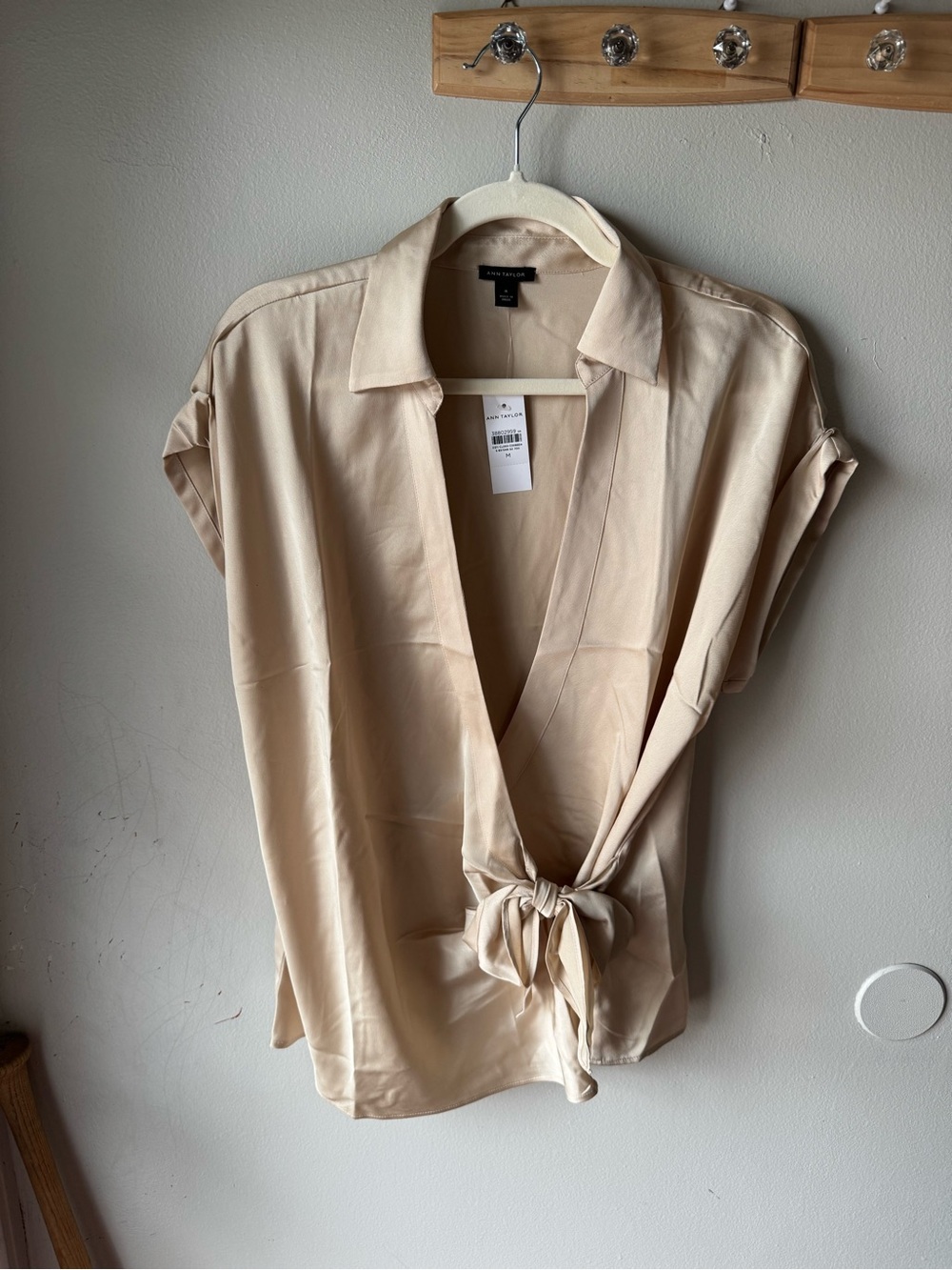 Ann Taylor NWT Champagne Satin Collared Tie Waist Wrap Blouse Top - Medium